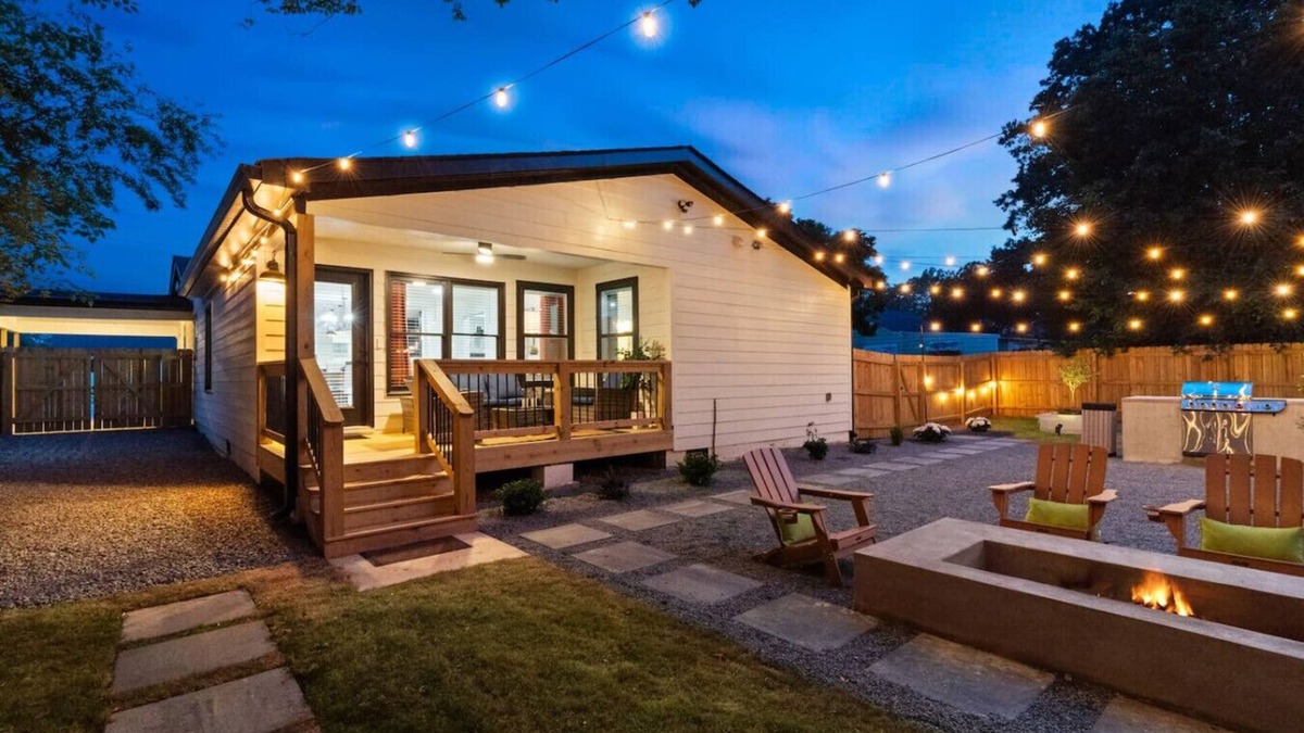 Smyrna House | 3BR Entertainment Home Near The Braves, Sleeps 10
