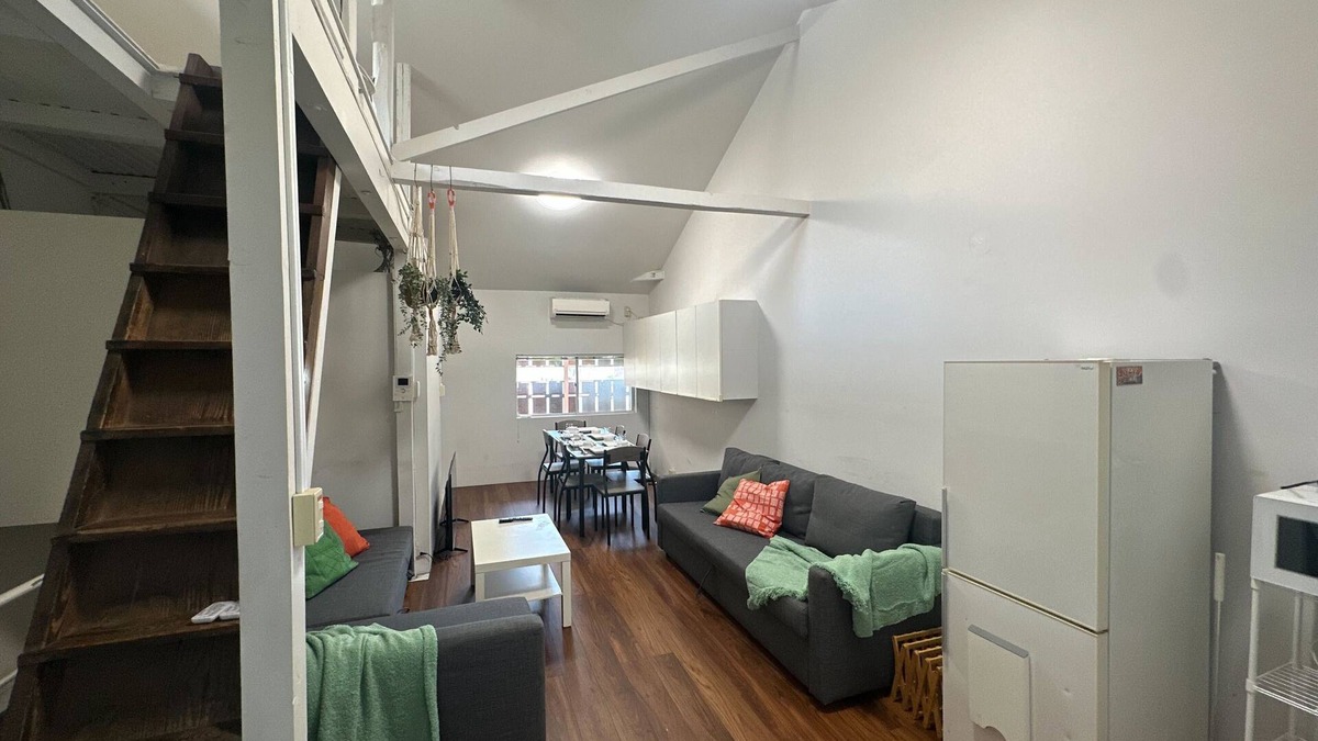 Abeno House | 3BR Entire Home, 1-Min Walk to Midosuji Line, Sleeps 10