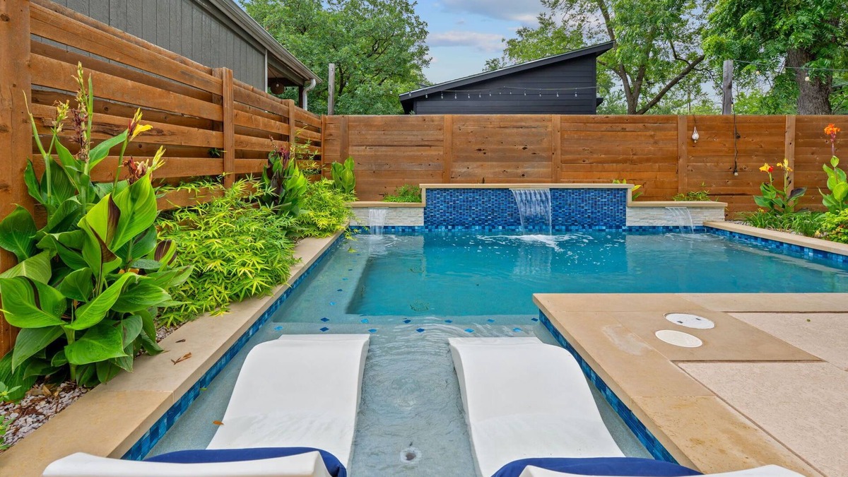 South Manchaca House | 3BR Getaway - Pool | Near SOCO and Downtown ATX
