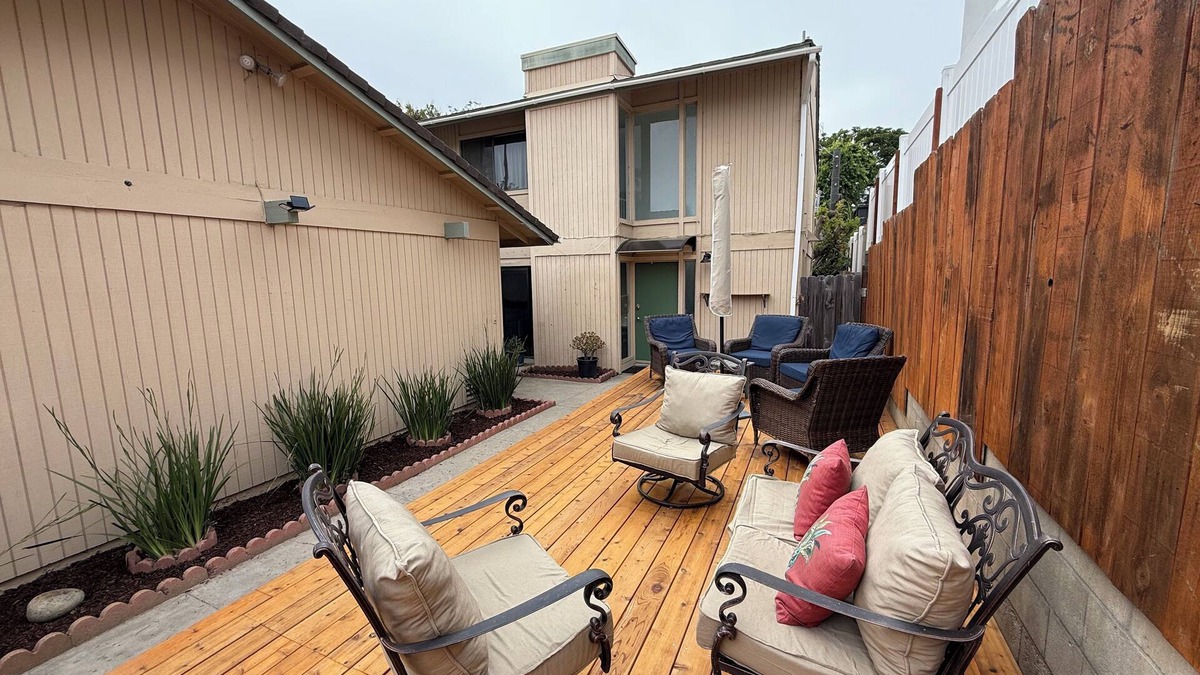 Muirlands House | 3BR La Jolla Townhome – Calm Escape by Windansea Beach - 10 min walk!
