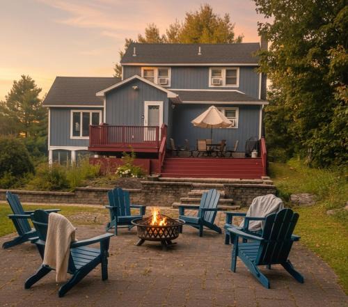 Lake Luzerne-Hadley Apartment | 3BR Lake Luzerne Retreat with Game Room & Hot Tub