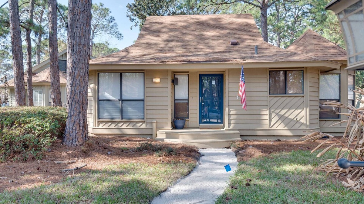 Sandestin Condo | 3BR Lakeview Retreat w/Golf Cart at Sandestin