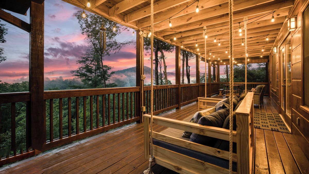 Blue Ridge Cabin | 3BR+Loft, 3 Bath Retro Cabin-Aska Blue Ridge, GA