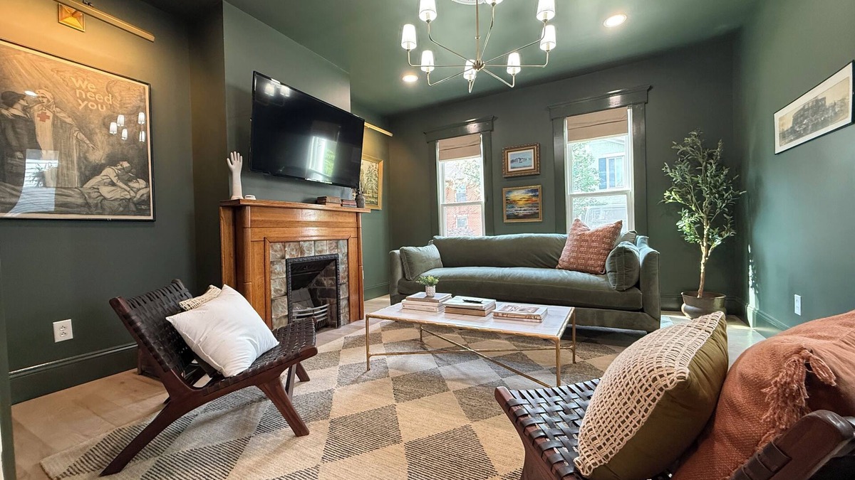 Oregon District House | 3BR Luxury Oregon District Stay - Walk to Breweries, Dining + Free Parking