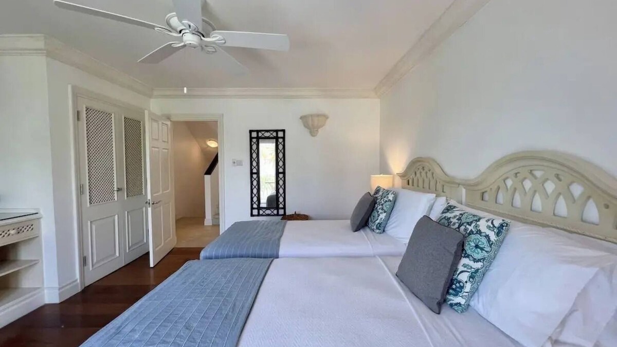 Mullins Villa | 3BR Multi Level Luxury Villa w/Pool