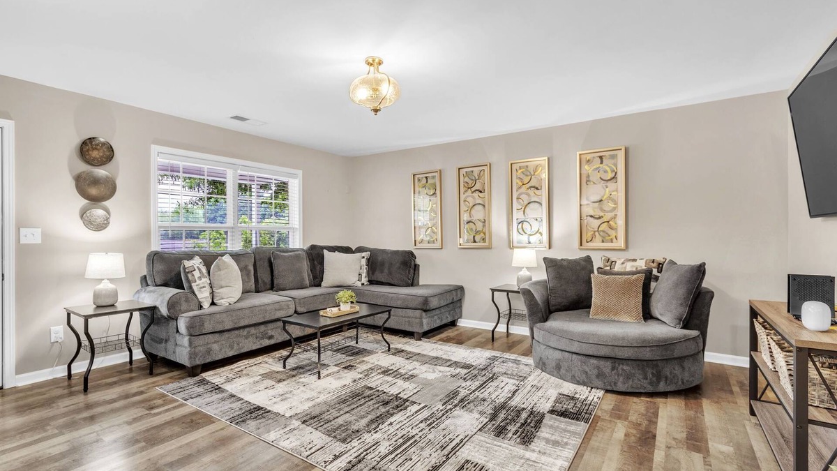 Greer House | 3BR - Pet-Friendly & Close to Downtown Greer