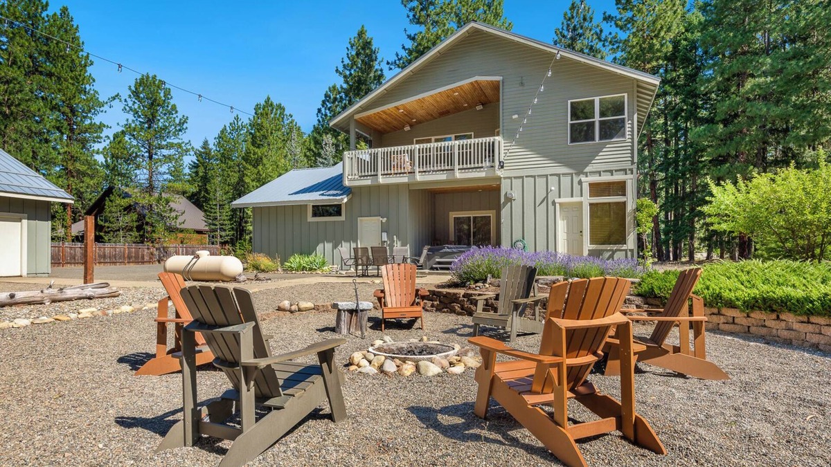 Ronald House | 3BR Pet-Friendly Family Pine Cabin with Access Roslyn Ridge Summer Activities