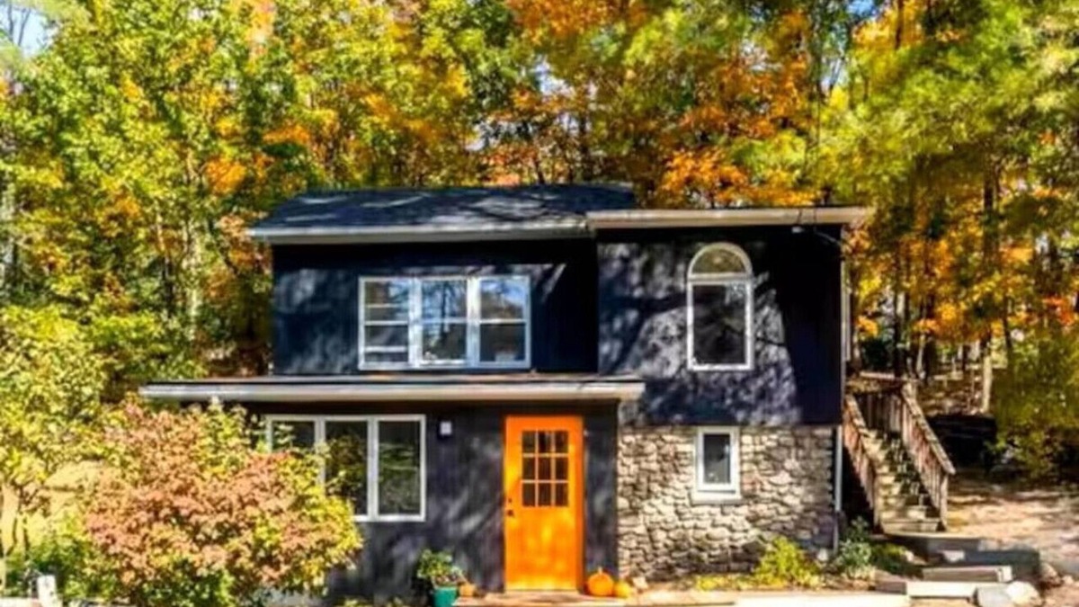 Town of Marbletown House | 3BR Quiet Retreat in Catskills | Fire pit | Pets