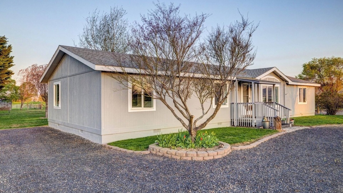 Prosser House | 3BR Retreat in Prosser | Perfect for Wine Lovers