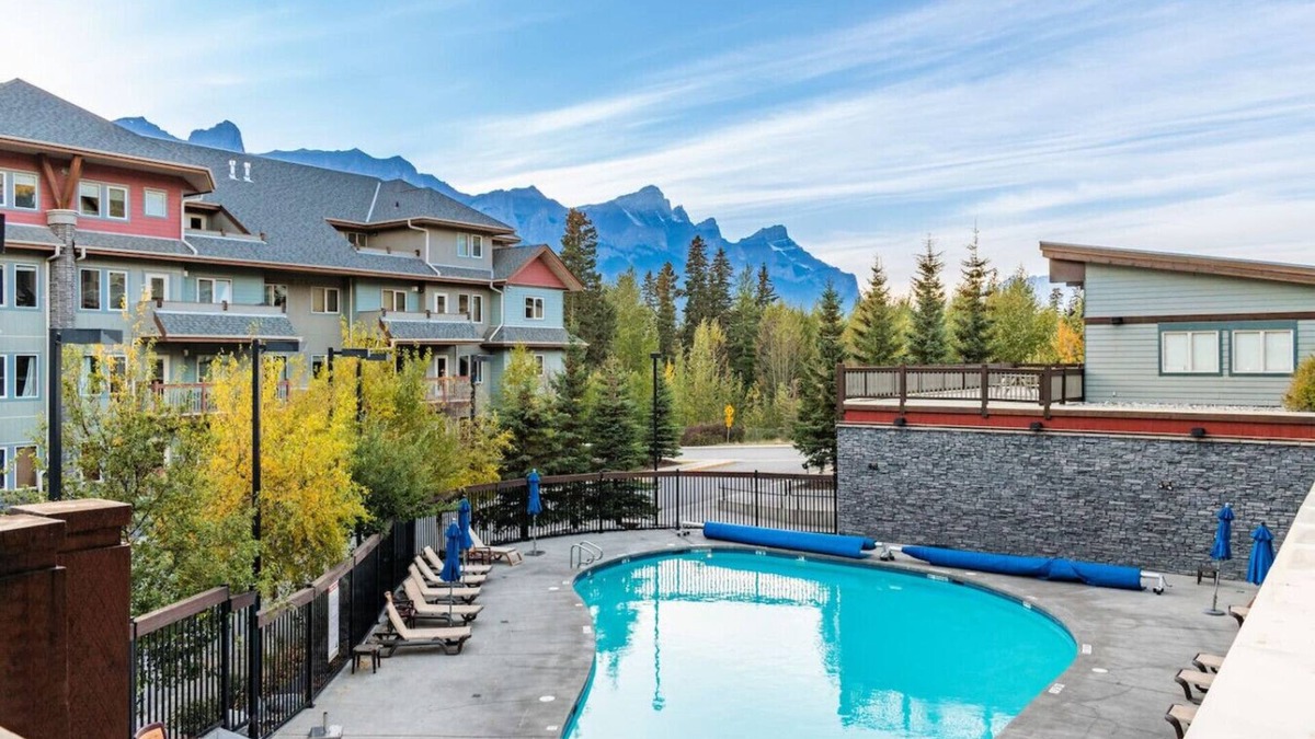 Cougar Creek Condo | 3BR Rockies Condo | Heated Pool + Hot Tub