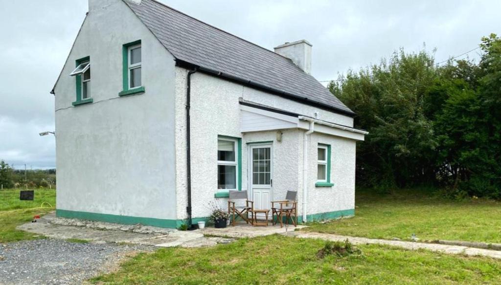 Falcarragh House | 3br-Sea View-Fireplace-Garden-Free Parking