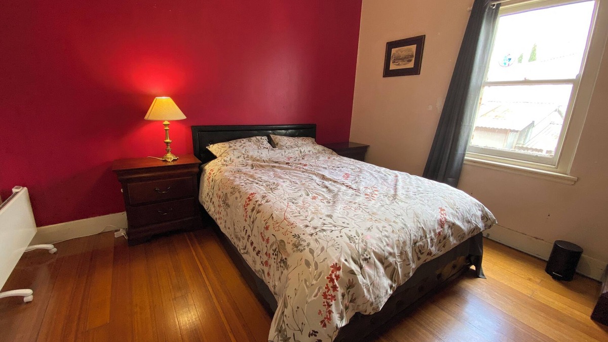 Northcote Apartment | 3BR Unit in the Heart of Beautiful Northcote