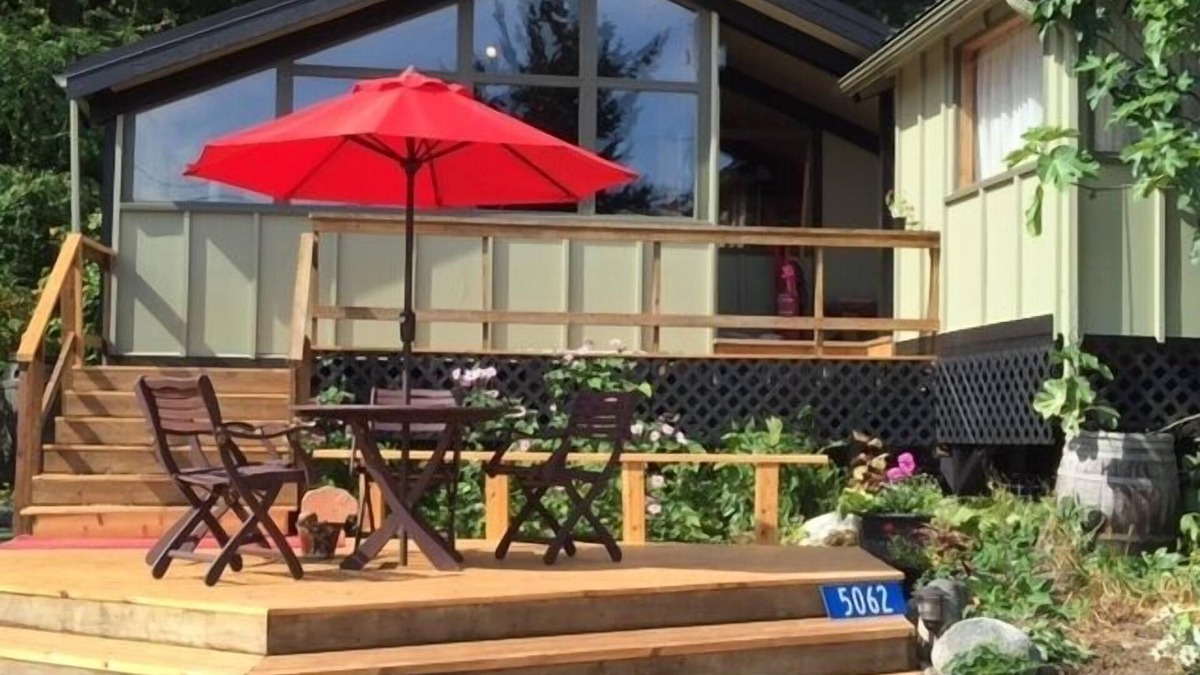 Anacortes Cottage | 3BR Weaver's Cottage on Peaceful Guemes Island