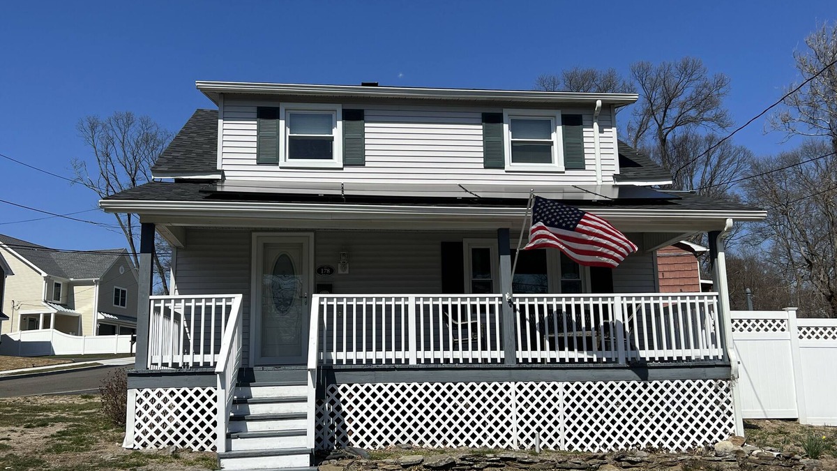 Milford Cottage | 3br2ba: Quiet and Cozy Getaway in Milford