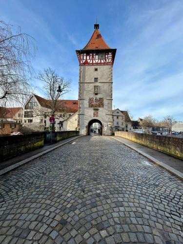 Waiblingen House | 3D Smart TV, Zimmer mit Babybett und Arbeitsplatz im Stadtzentrum