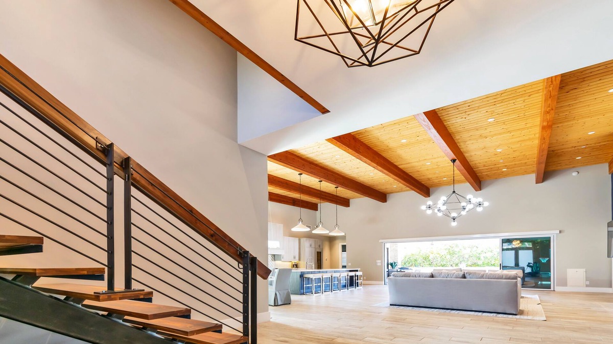 Marion Estates House | 3M Home - Mtn Views, Hot Tub, BB court, & Minigolf