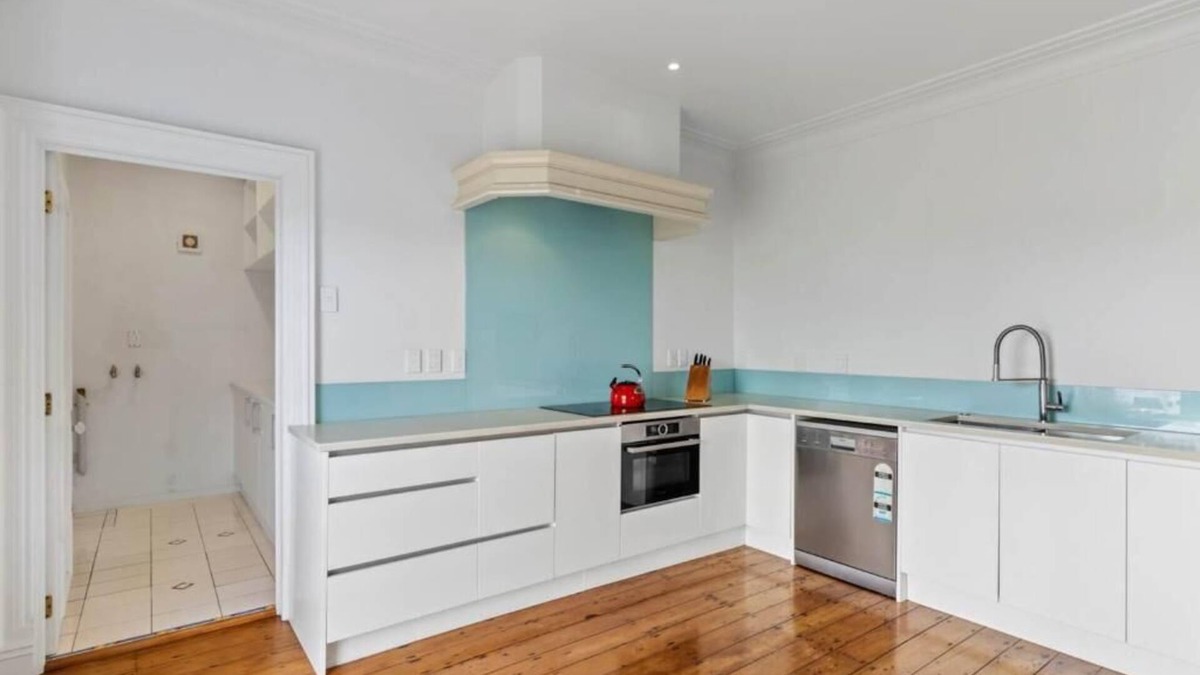 Orakei Apartment | 3min to beach 4 bedroom villa