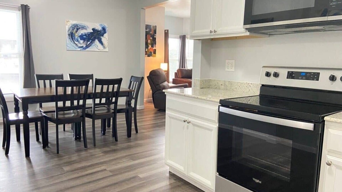 Oneonta Apartment | 3rd Base Apt 1 - All Star Baseball Rentals