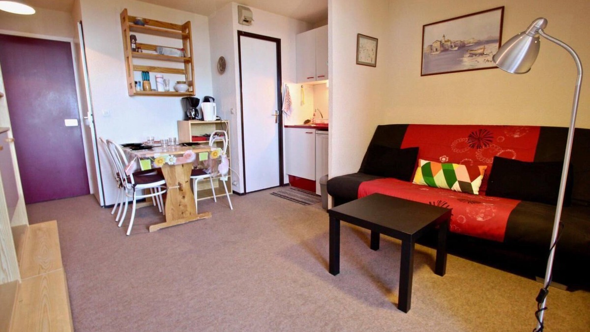 Chamrousse Apartment | 3rd floor, balcony, tv, ski locker, 23m², Chamrousse