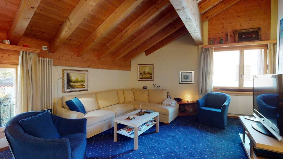 Bever Apartment | 4 ½ - room apartment on the top floor.