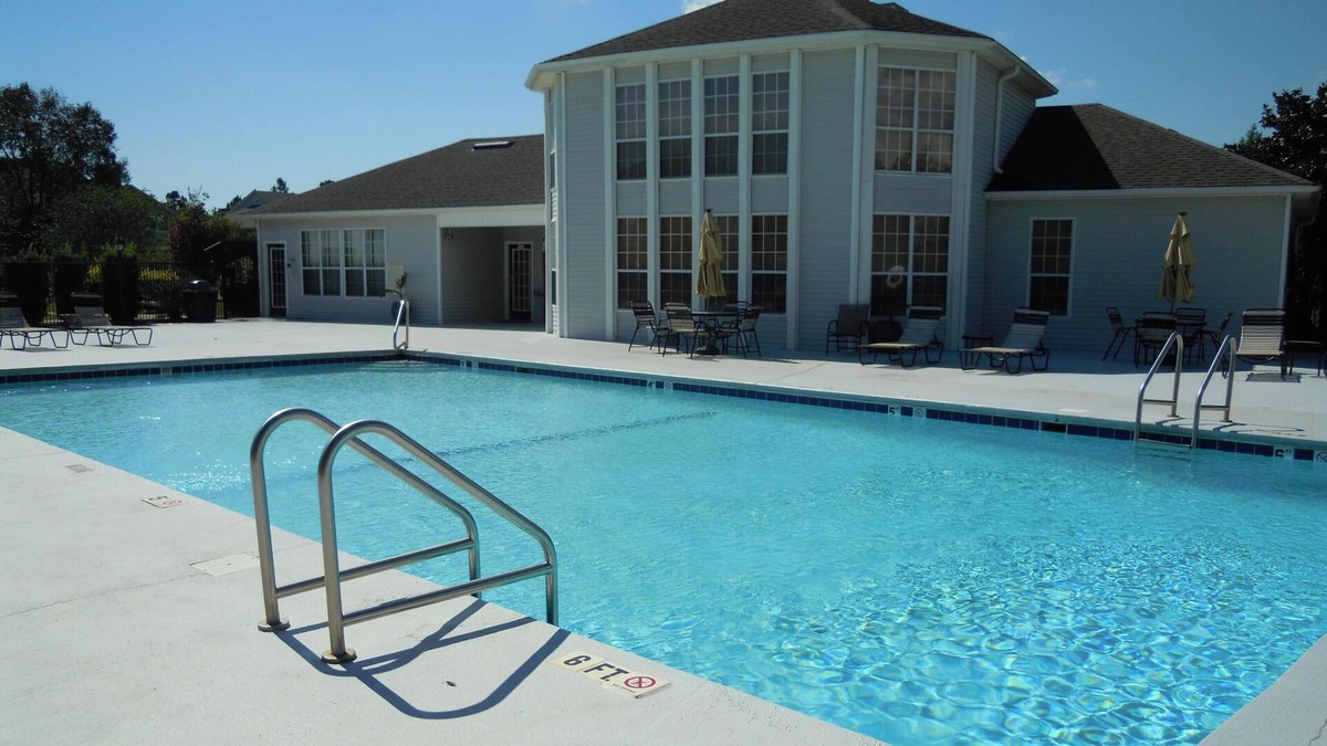 Gulf Shores Condo | 4.5 miles from the Beach, Middle of everything Great Family Place, Private