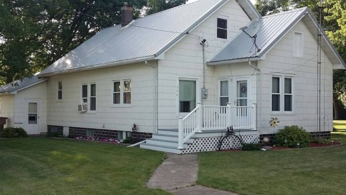 Jolley House | 4.5 miles to Twin Lakes, small town, pets welcome
