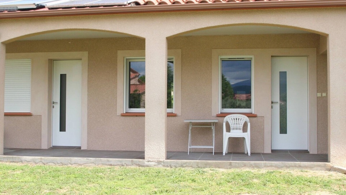 Los Masos Apartment | 4* air-conditioned gîte with direct view of Canigou, VTC and cab on site, EV charger