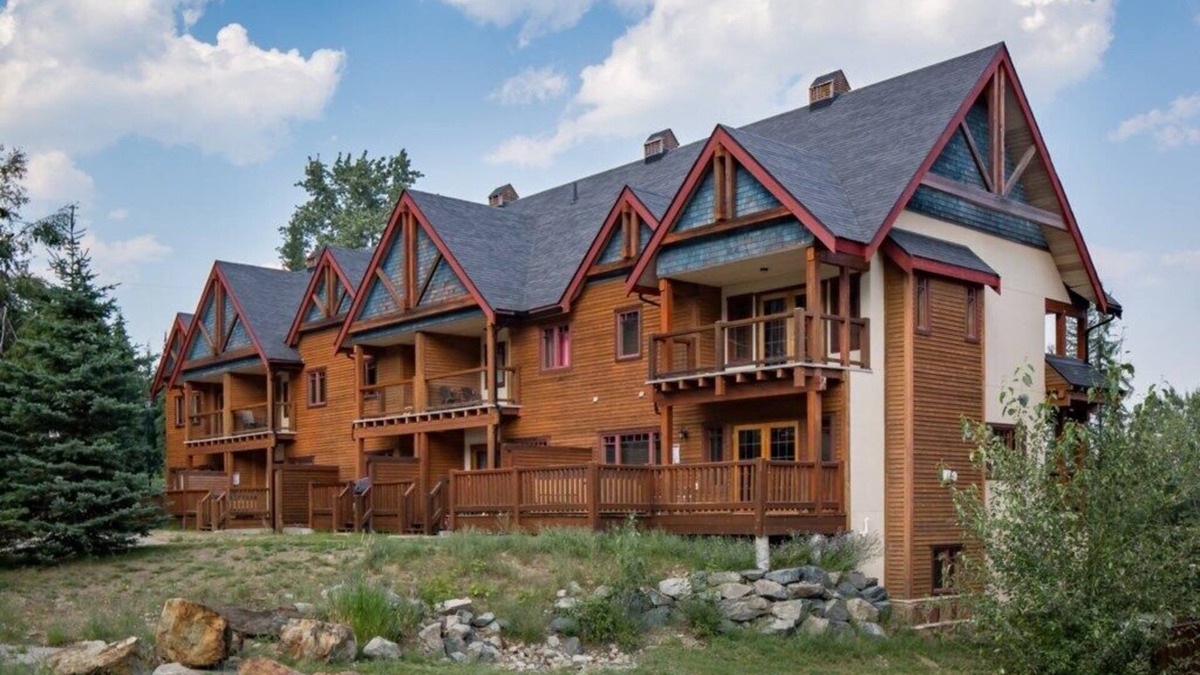 Kootenay Boundary House | 4 BD/3.5BA Redstone Chalets B