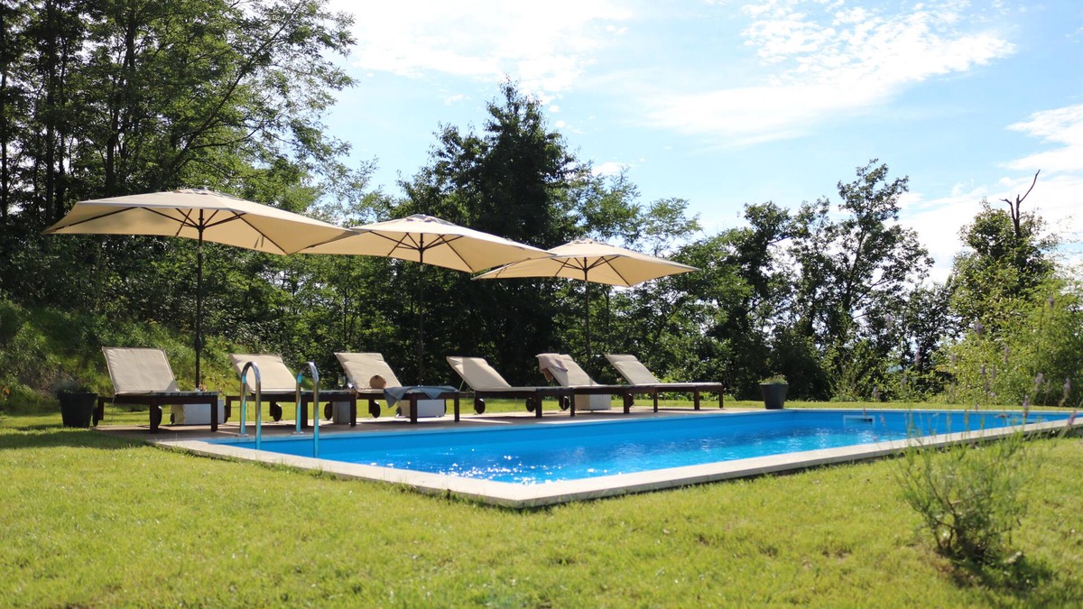 Ivanec Villa | *4 bdr VILLA on Ivancica hills - private pool, spa bath, large terrace+view