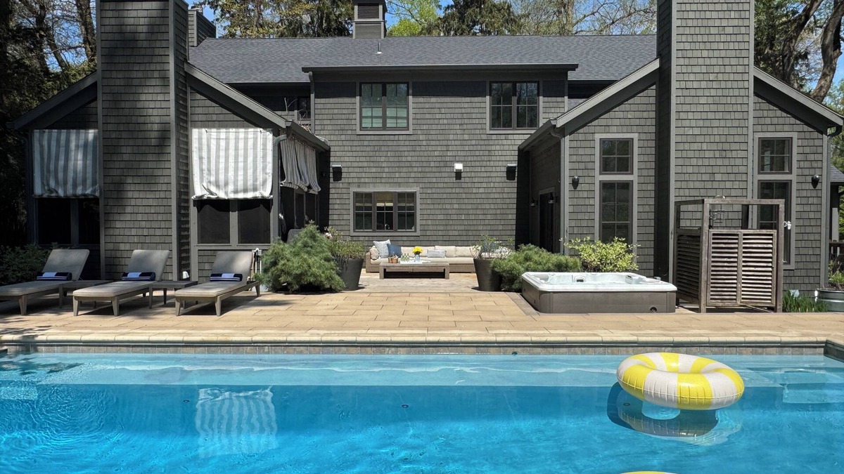 Lakeside House | 4 bdrm, 3.5 bath retreat w/pool, spa, large yard & fire pit. 5 min walk to beach