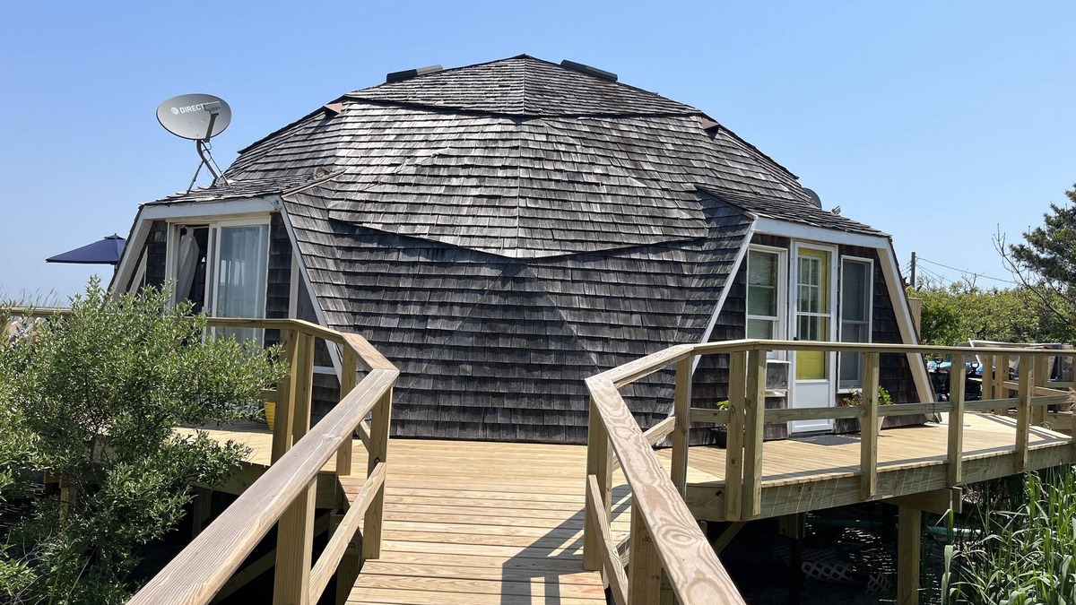 Davis Park House | 4 bdrm on large private beach. AC. Bayfront. Great view and gorgeous new deck!