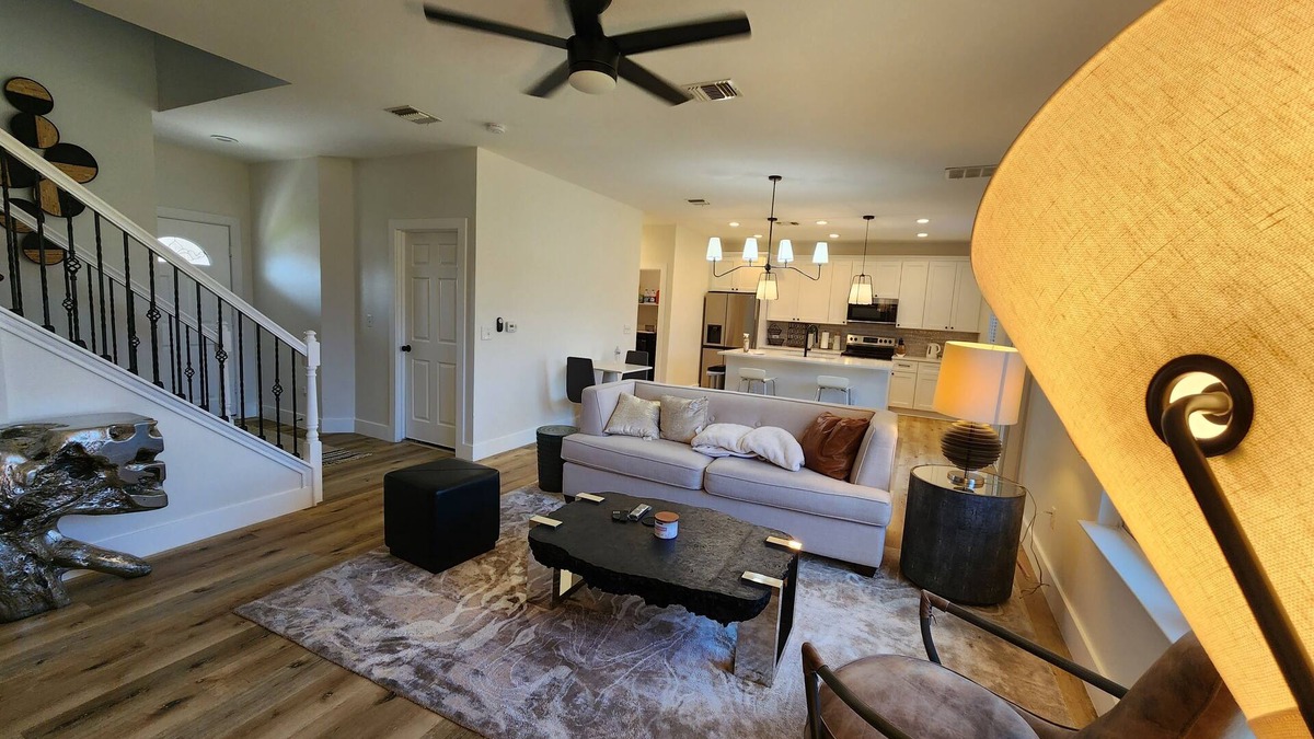 Stony Ridge North House | 4 Bed, 2.5 bath House 9mins from Airport