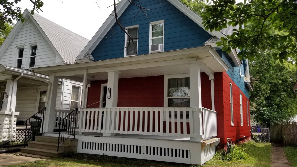 Cedar Rapids House | 4 Bed 2 Bath 1 block from Coe College NE CR
