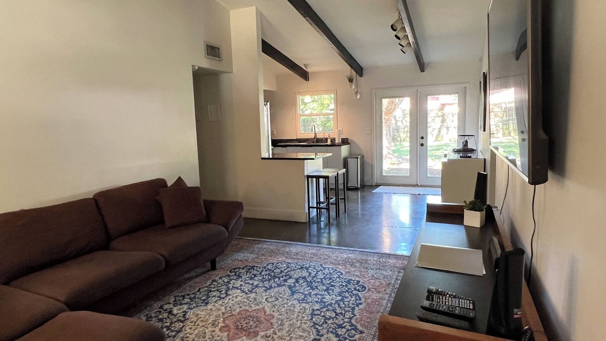 Gainesville House | 4 bed, 2 bath home conveniently located in NE Gainesville