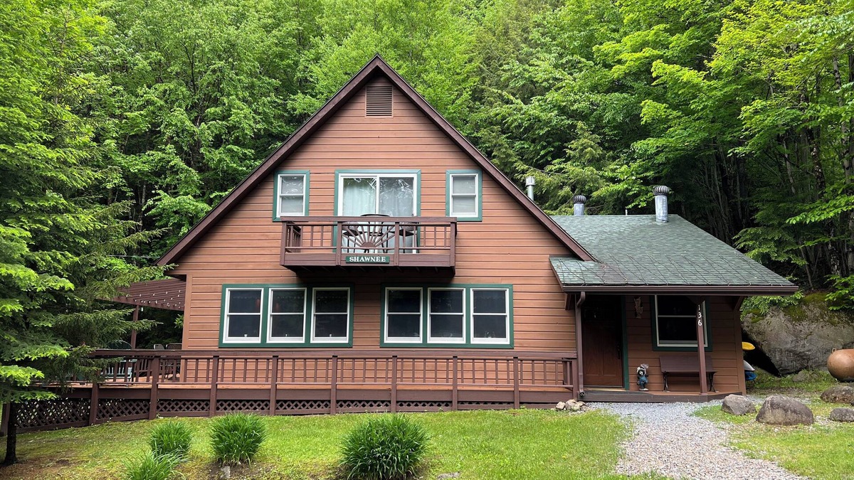 Old Forge House | 4 bed/4 bath camp with Fourth Lake access!