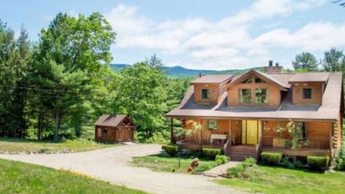Thornton House | 4 bed/4 bath - White Mountain Retreat