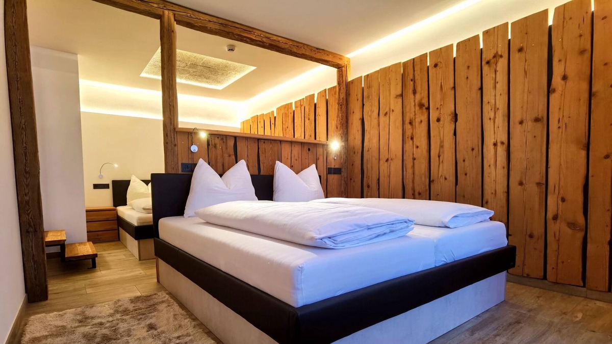 Alpendorf Apartment | 4 Bed Apartment Superior Panorama