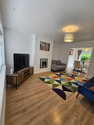 Northwich House | 4 Bed in the heart of Hartford