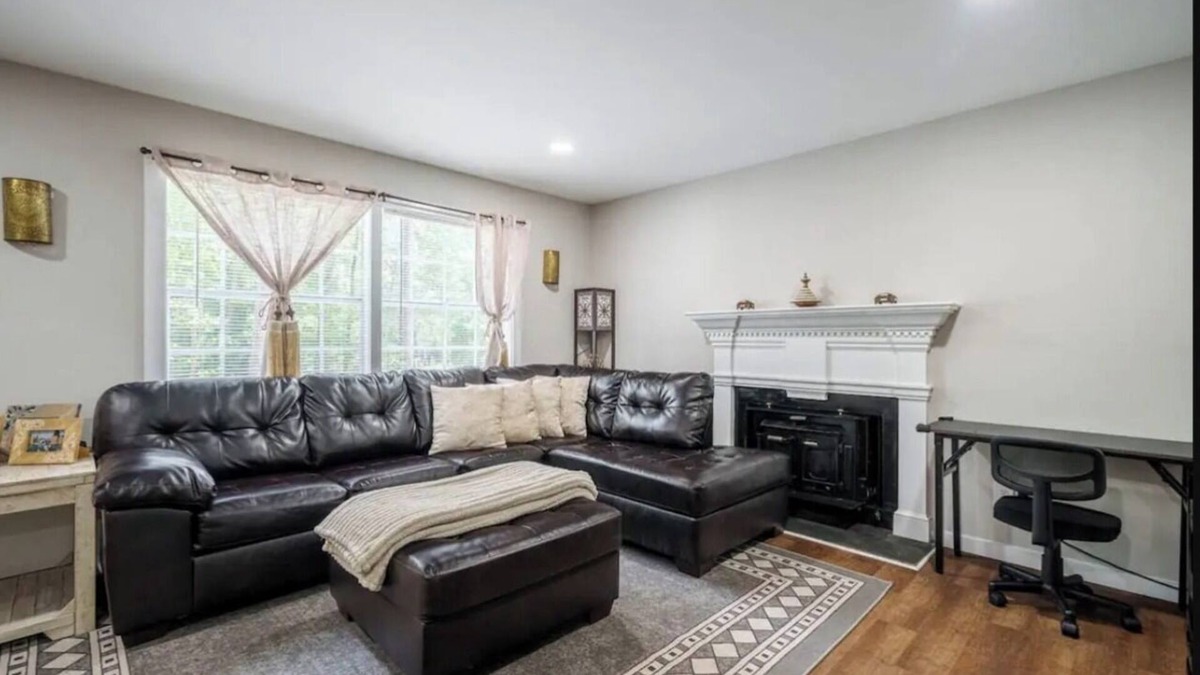 Bynum House | 4 Bed Moroccan style,min to UNC,Kids Essentials,Crib,next to Golf & restaurants