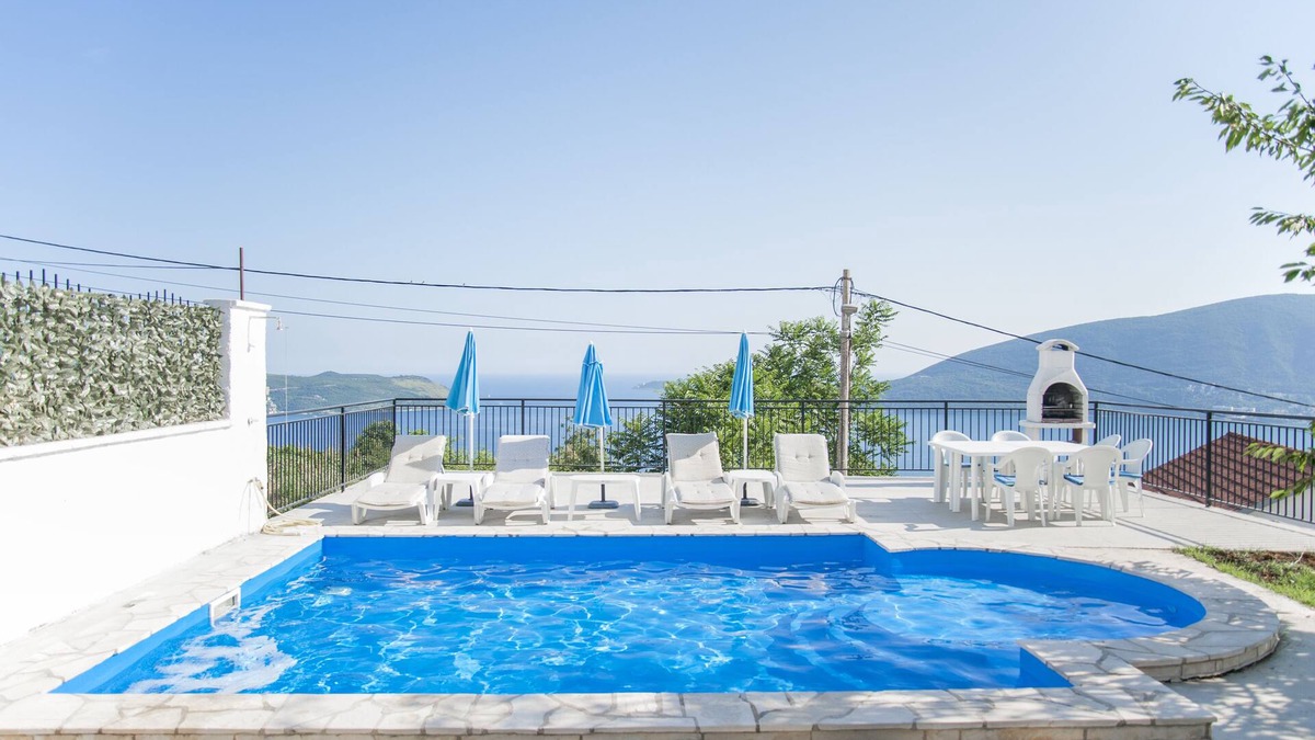 Herceg Novi Villa | 4 Bed Villa with Swimming Pool and Stunning Sea Views