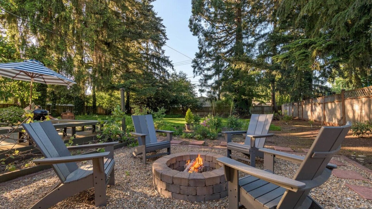 Central Oregon House | 4 bedrm close to University, Stadium; Private yard