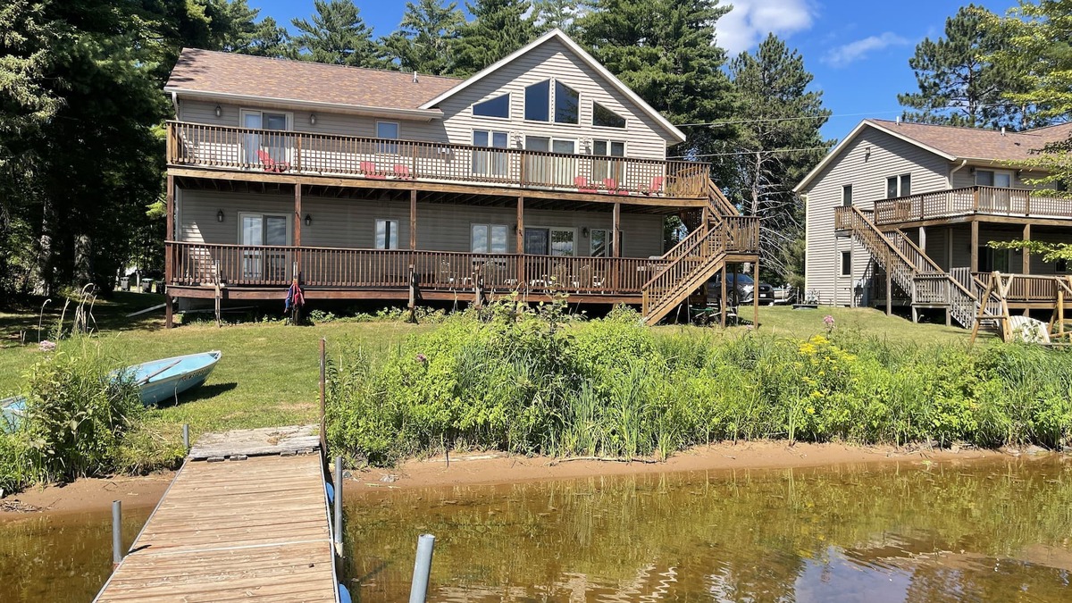 Tomahawk House | 4 bedroom, 2 bath upper and lower unit Sleeps 14