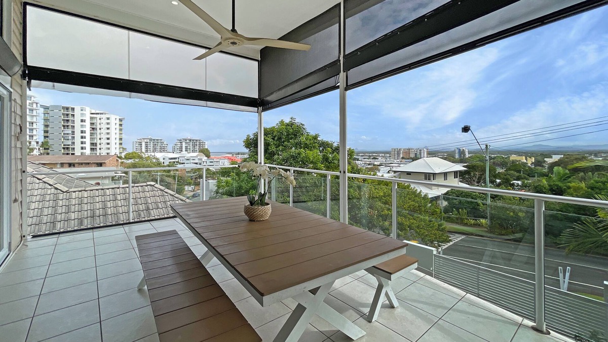 Caloundra House | 4 Bedroom, 2 Bathroom family fiendly home with a pool