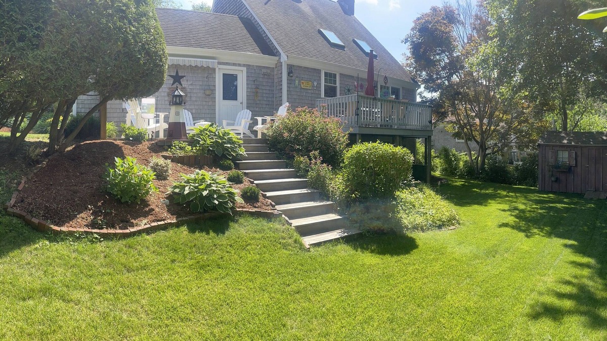Yarmouth Port House | 4 Bedroom 3 Bath Colonial in Yarmouth Port Sleeps 8
