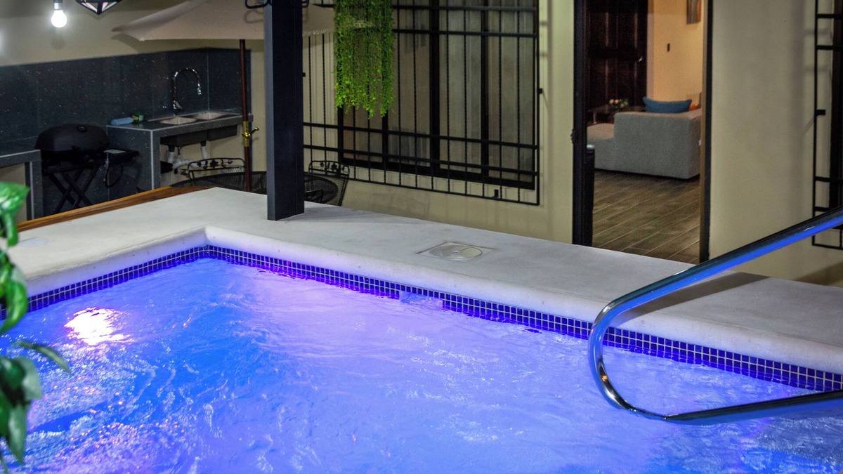 Barrio Pilo House | 4 Bedroom & 3 Bath Villa just 3 blocks from Downtown La Fortuna