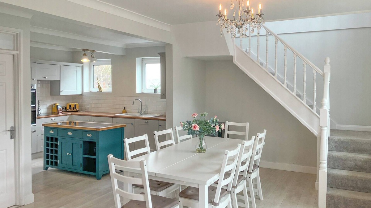 South Hayling Cottage | 4 bedroom accommodation in Hayling Island