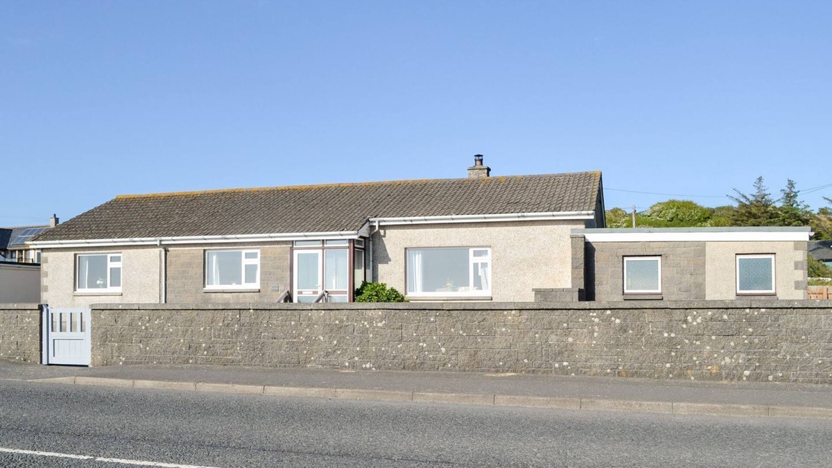 Port William Cottage | 4 bedroom accommodation in Port William, near Newton Stewart