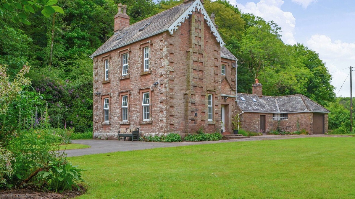 Calder Bridge Cottage | 4 bedroom accommodation in Calderbridge, near Gosforth and Wasdale