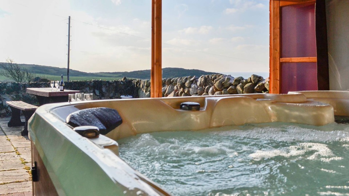 Drummore Cottage | 4 bedroom accommodation in Near Drummore