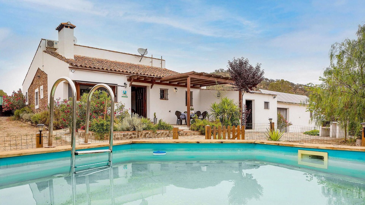 Cala House | 4 bedroom accommodation in Puerto Moral